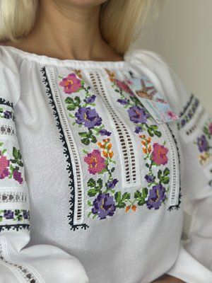 Блуза біла (модель 2) кольорова виш. НФ-00000241 фото